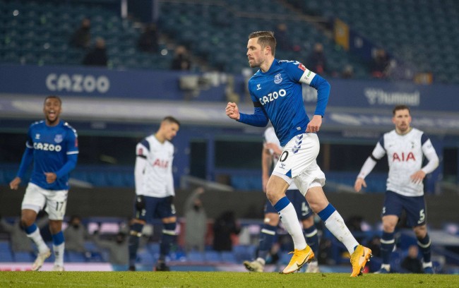 防守体系更 防守体系更